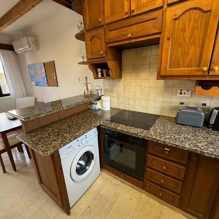 It Can't Be * Larnaca