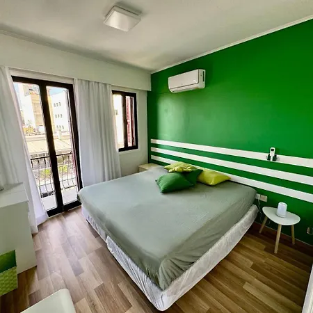 It Can't Be * Larnaka